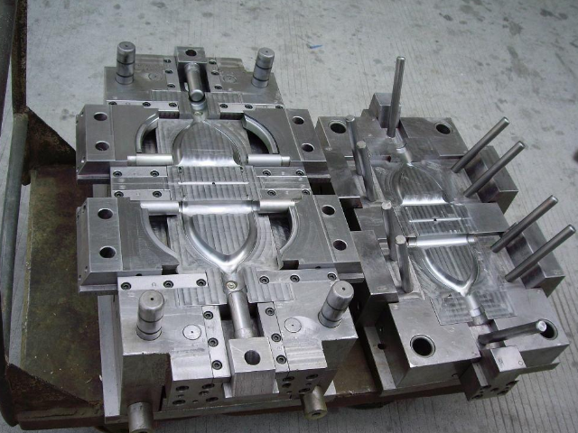 Application and advantages of laser cleaning in mold cleaning