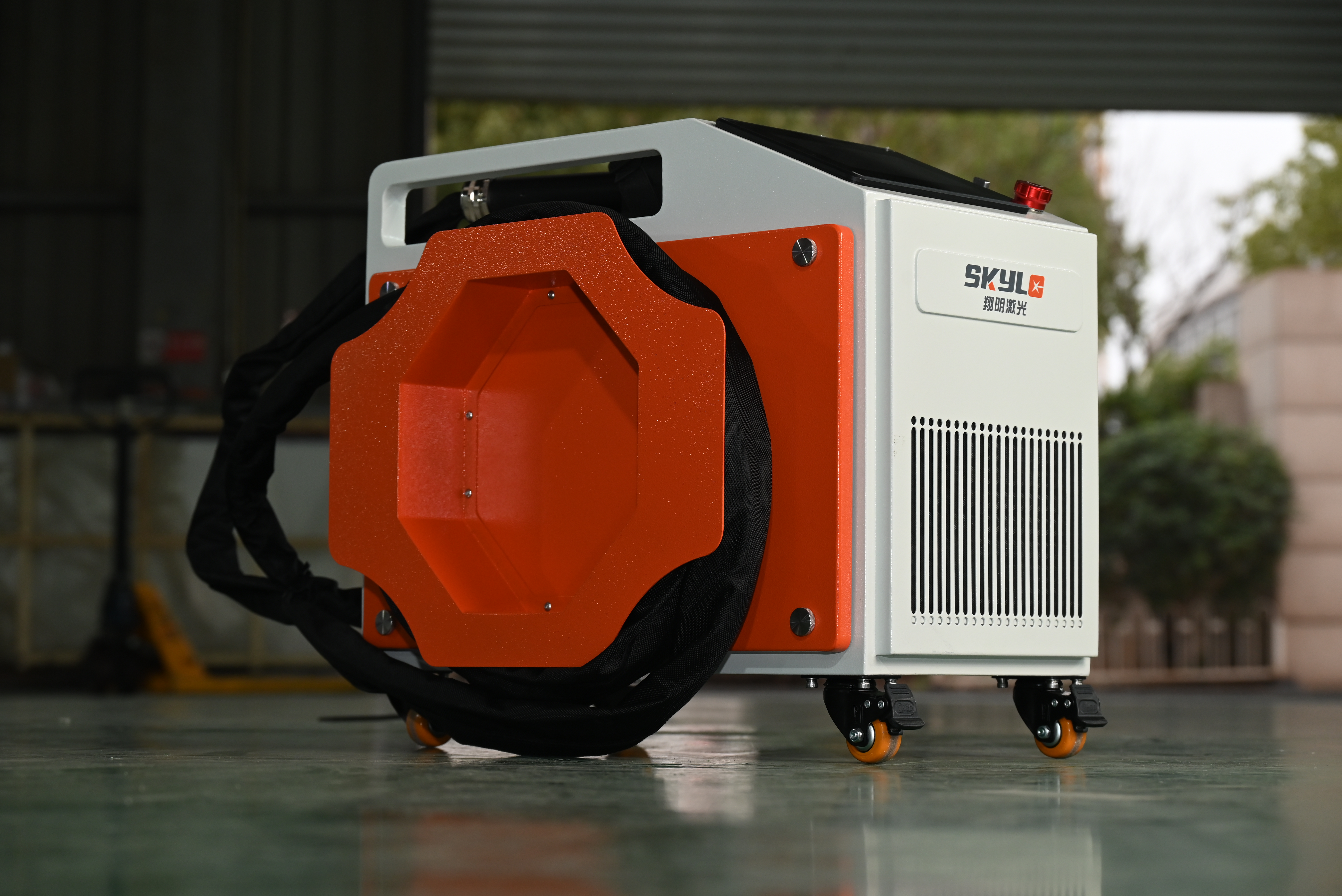 脉冲激光清洗机（风冷）100/200/300/500W